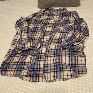Women’s Gap Large Flannel super cute and comfy fall top
